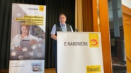 Bernd Elter, Vorsitzender im Ausschuss für Öffentlichkeitsarbeit, berichtete über aktuelle Tätigkeiten, u.a. die E-Zubi-Werbemaßnahmen