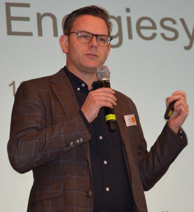Über die Herausforderungen und Chancen bei der Umstellung unseres Energiesystems sprach Torsten Höck, Geschäftsführer des VfEW Baden-Württemberg